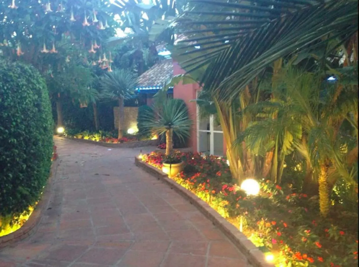 마르베야 Puerto Banus With Private Garden 아파트